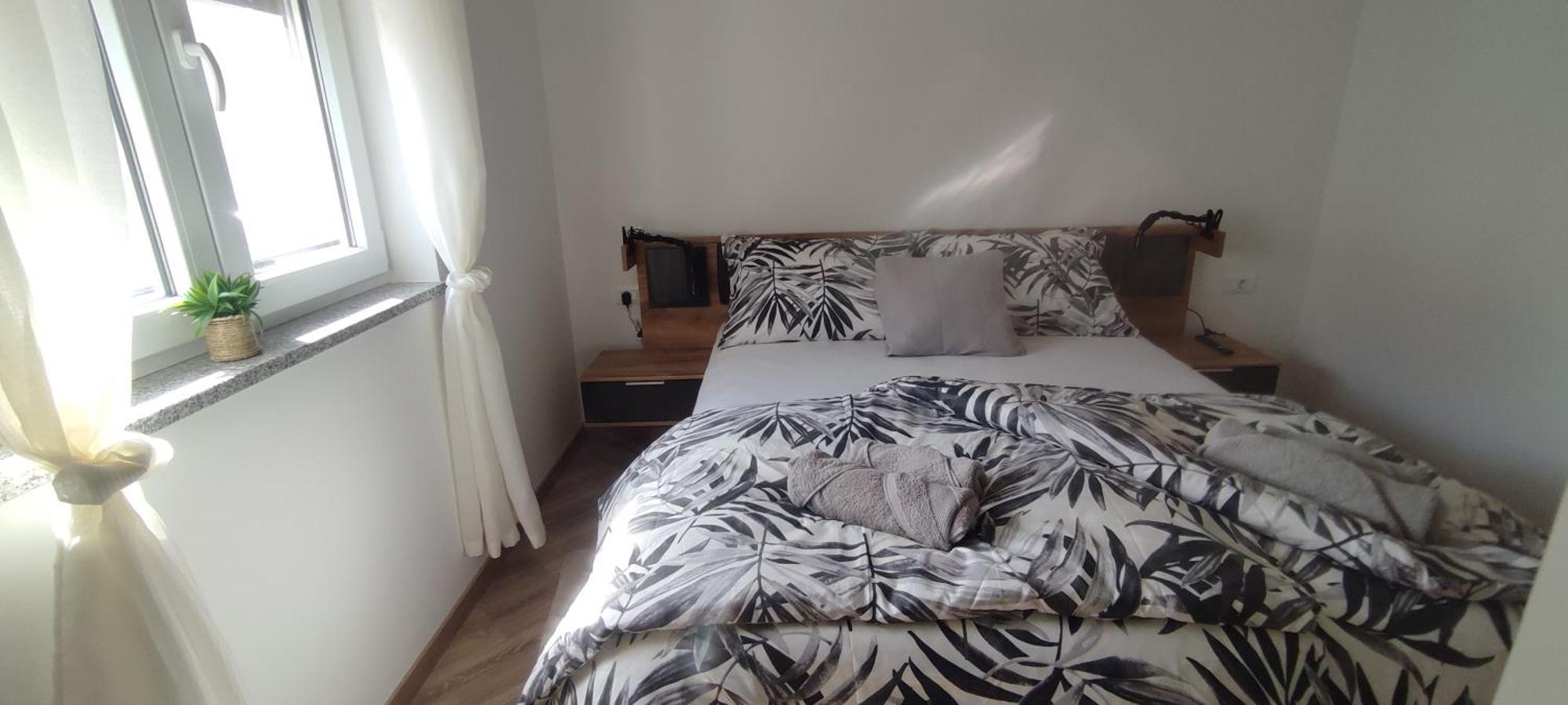 Sunny Oasis Apartment - High Ground Floor With Sunny Terrace & Private Garden!! ميدولين المظهر الخارجي الصورة