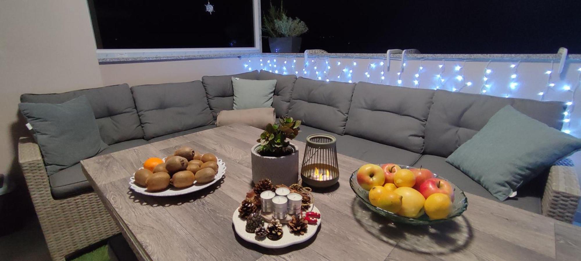 Sunny Oasis Apartment - High Ground Floor With Sunny Terrace & Private Garden!! ميدولين المظهر الخارجي الصورة